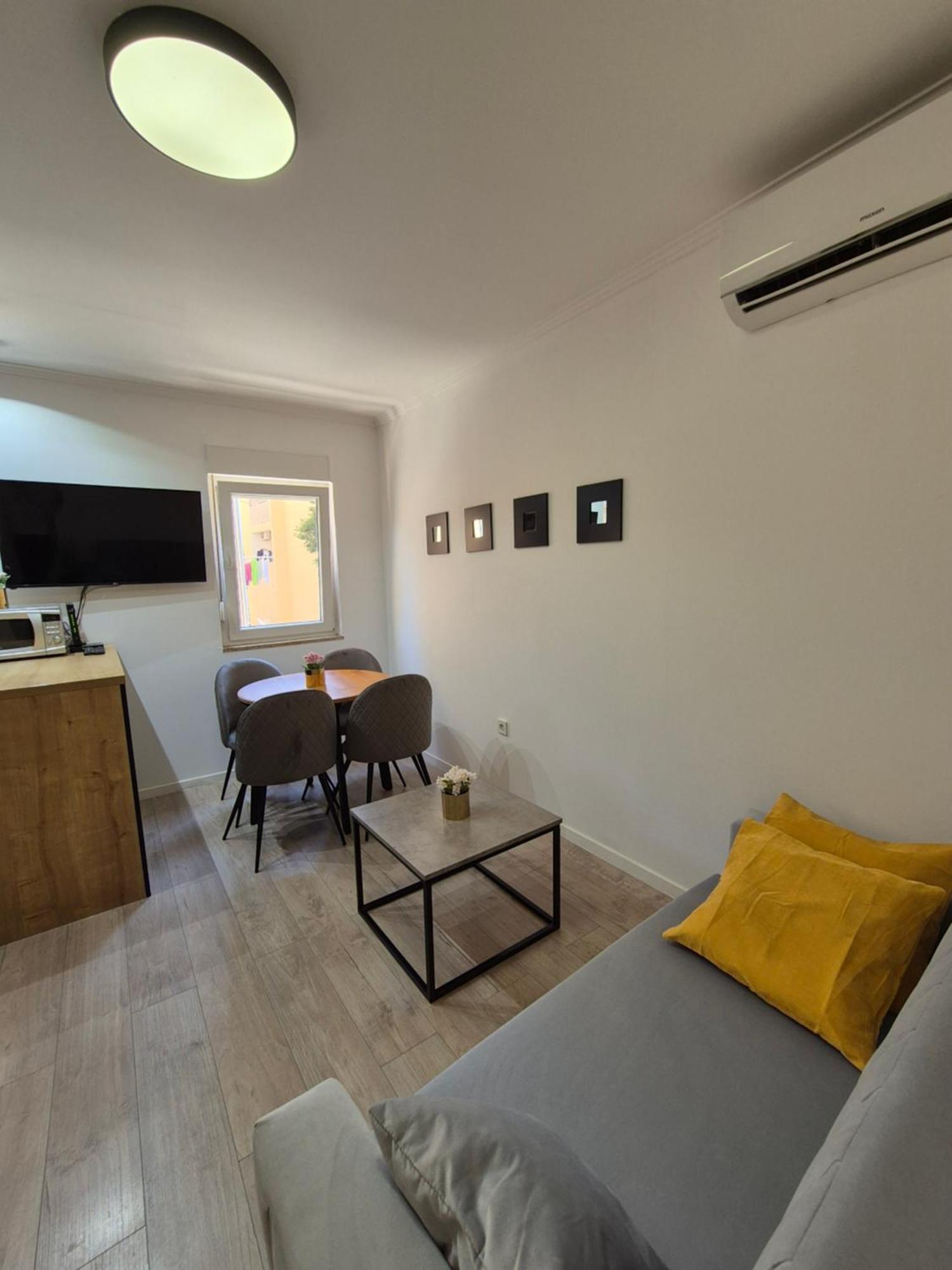 Apartments Milaroza Zadar Bagian luar foto